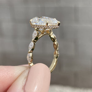 Aubrey 5.2ct Pear Moissanite Engagement Ring - TOVAA
