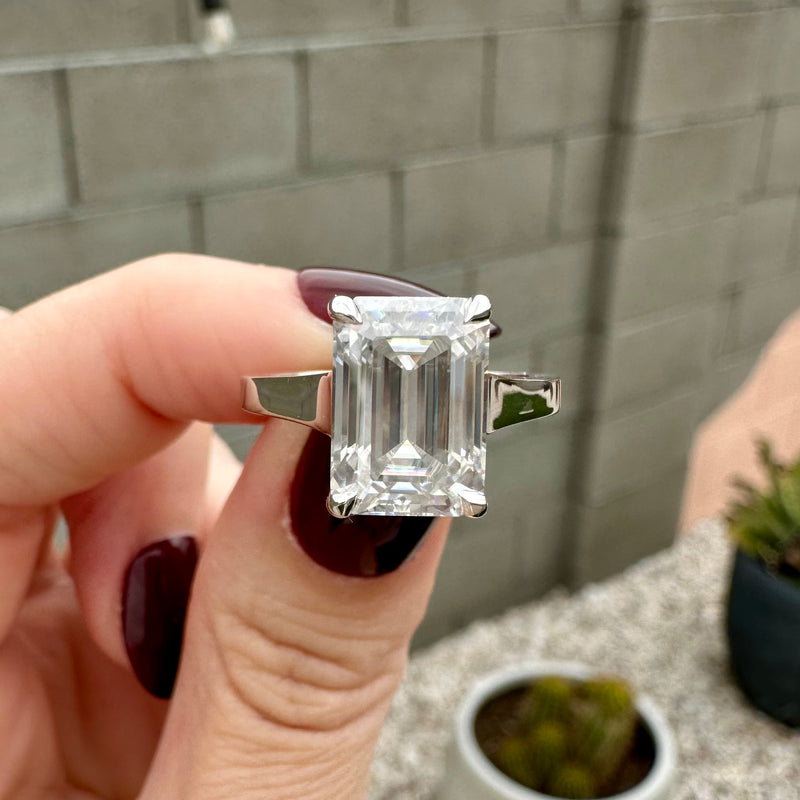 Stella (4.25ct) Emerald Moissanite Engagement Ring
