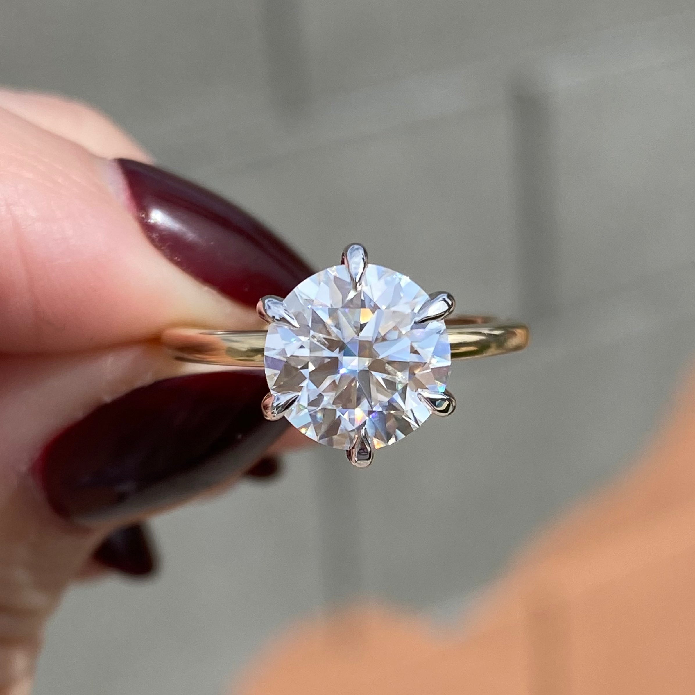2 carat solitaire diamond ring gold band deals