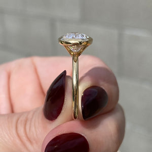 Bella 4.7ct Moissanite East West Oval Engagement Ring - TOVAA