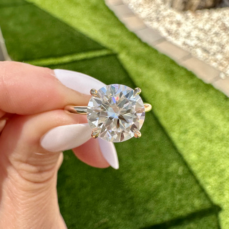 Four prong round engagement ring deals