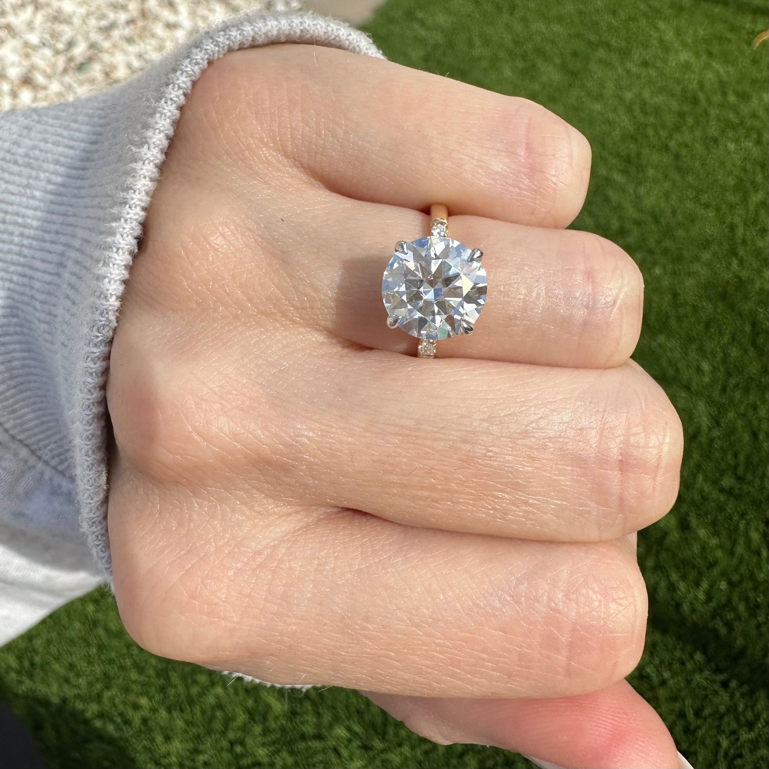 Molly 4ct Round Moissanite Engagement Ring w/ 14k Yellow & White Gold Band - TOVAA